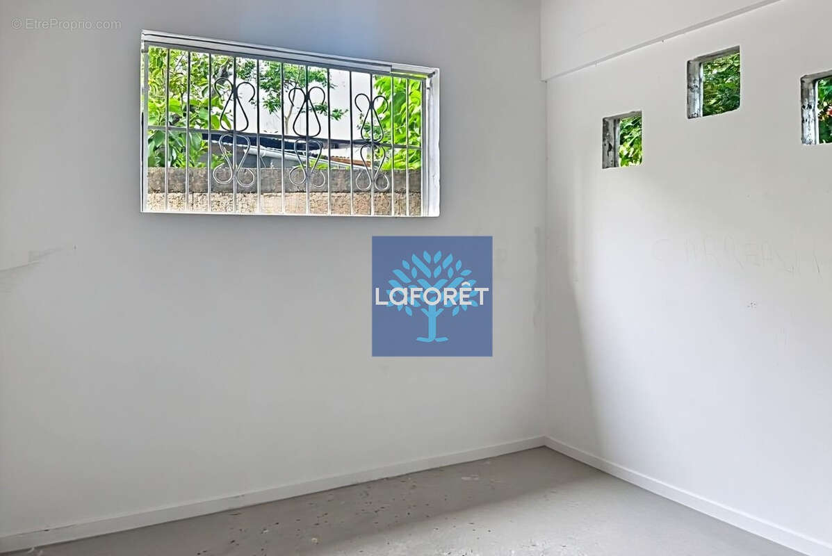 Commerce à FORT-DE-FRANCE