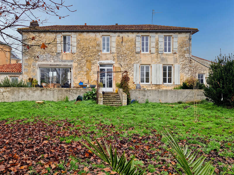 Maison à TONNAY-BOUTONNE