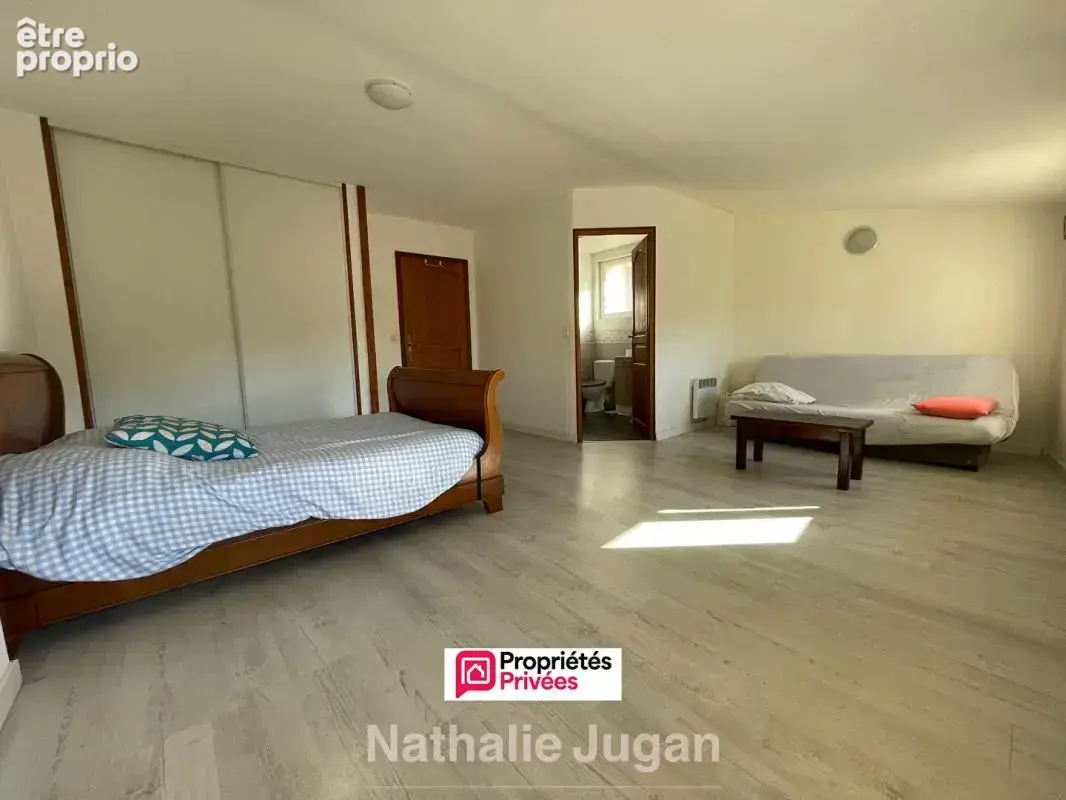A vendre Maison atypique - Six Fours Les Plages 6P de 156.35 m2 avec garage et piscine - photo 15