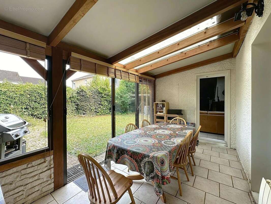 Maison 134 m² à Eragny  - photo 6