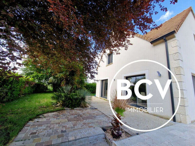A 5 minutes de leves  et 7 minutes de saint prest maison 5 chambres - photo 15