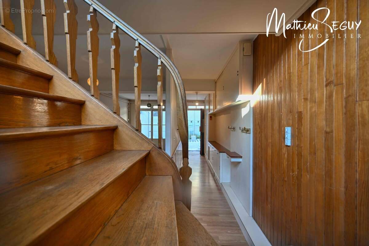 Ancienne maison du menuisier avec son atelier au coeur du village de Millery - photo 38