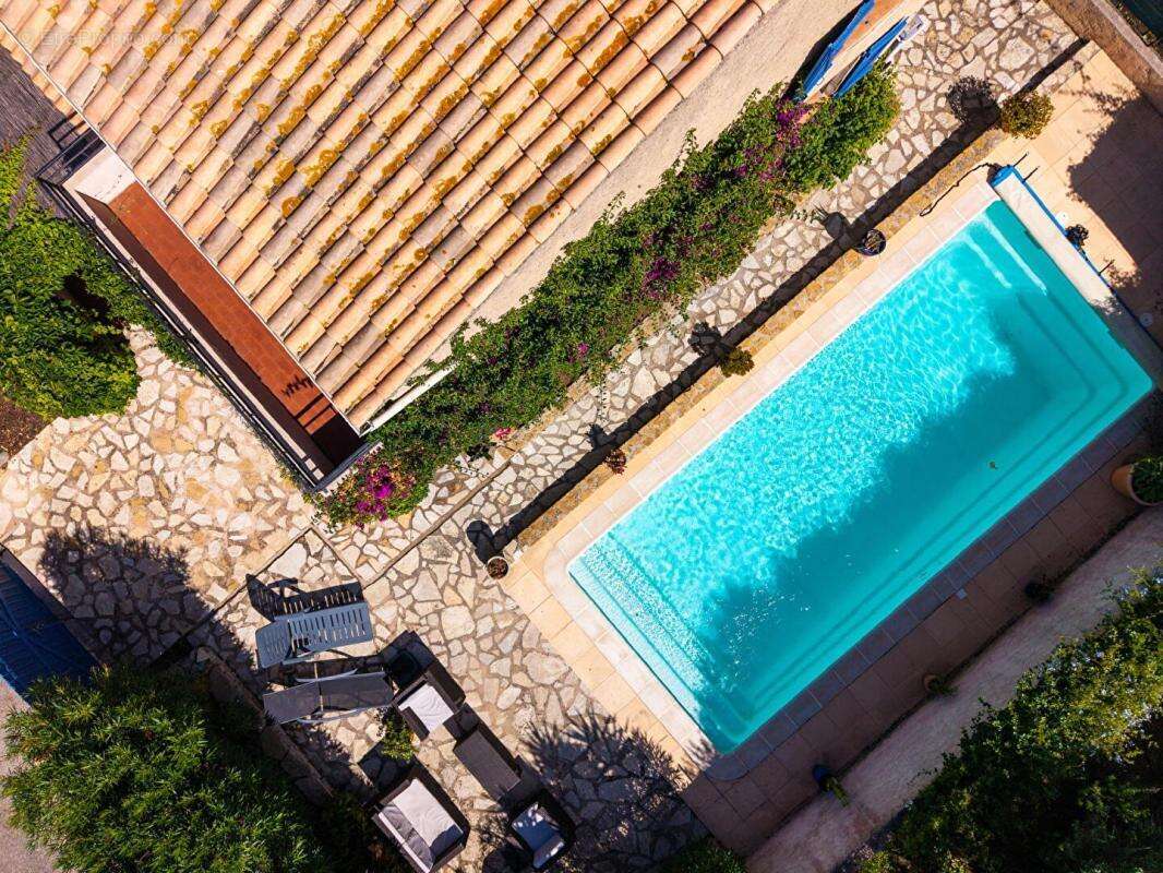 Maison à SIX-FOURS-LES-PLAGES