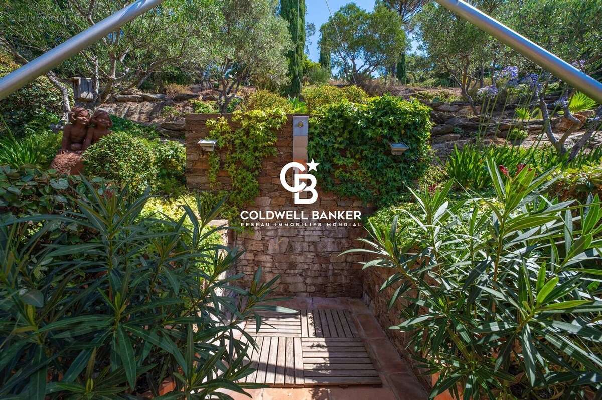 Une signature architecturale d'exception, entre élégance intemporelle et art de vivre - photo 38