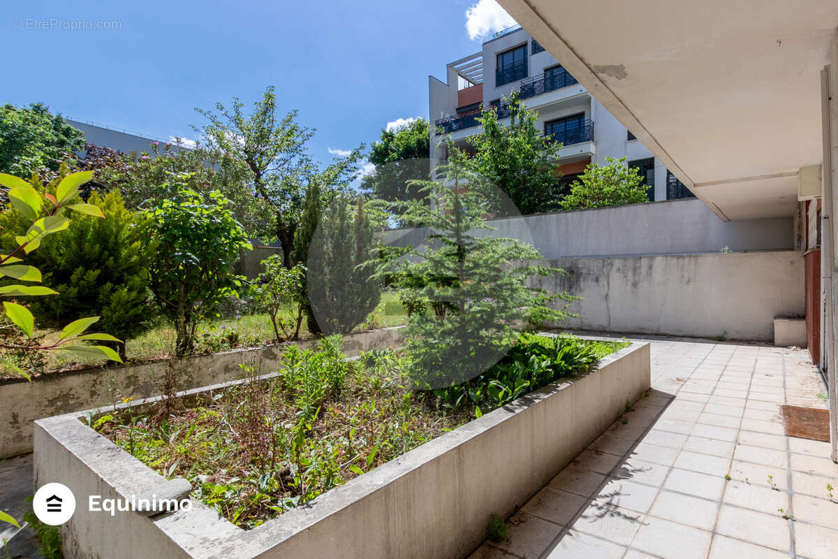 Appartement à MONTROUGE