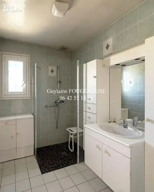 Maison au centre de SAVIGNEUX  42600 - 4 chambres - photo 10