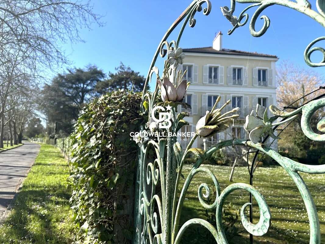 Maison à LE VESINET