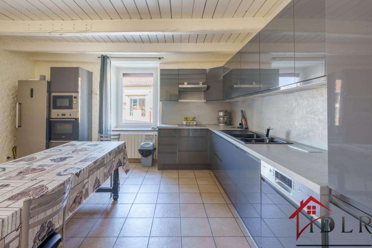 Maison de Famille (225 m2) avec Salle de Jeux et Studio Indé - photo 2