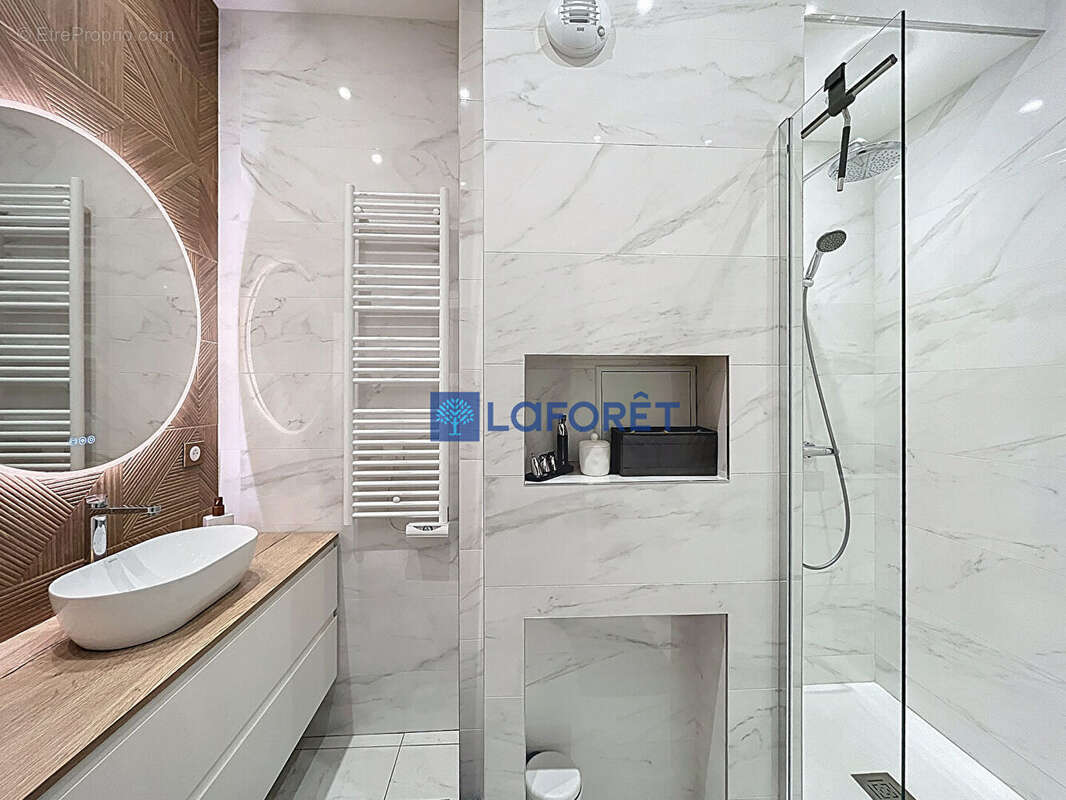 Appartement à SAINT-PIERRE-DU-PERRAY