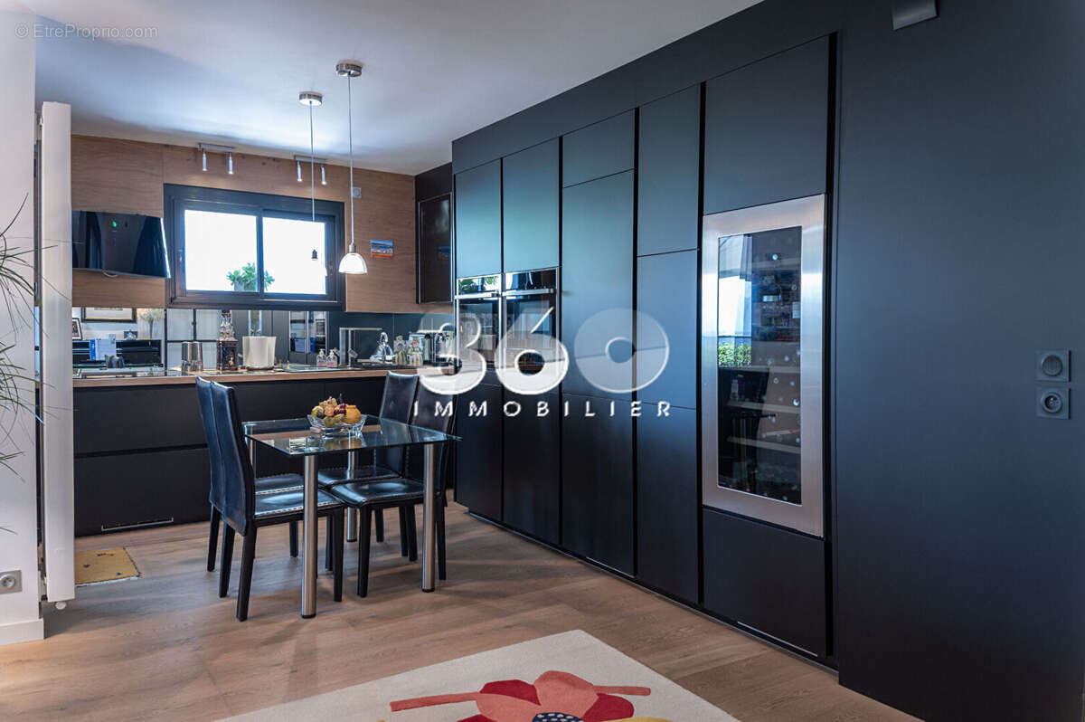 Appartement à BRISON-SAINT-INNOCENT