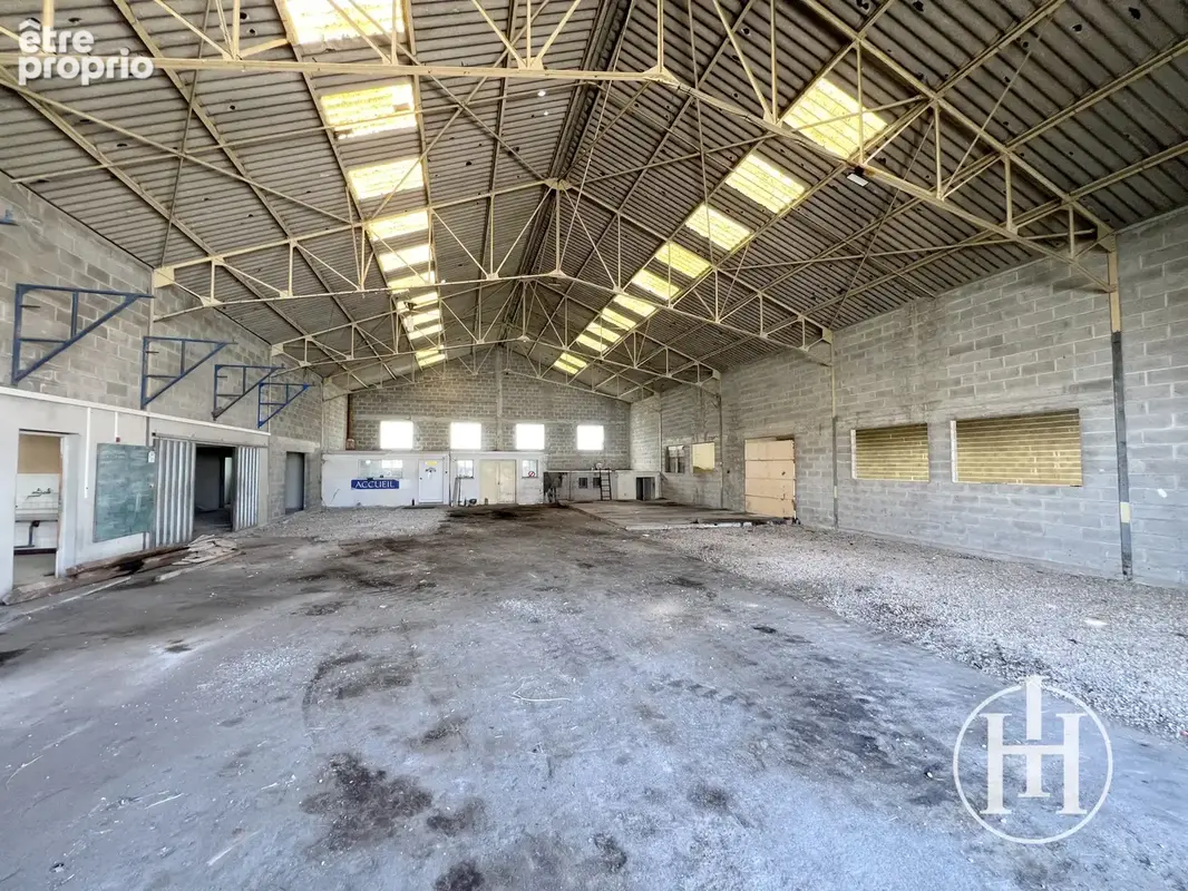 Pavillon sur sous-sol avec hangar - photo 8