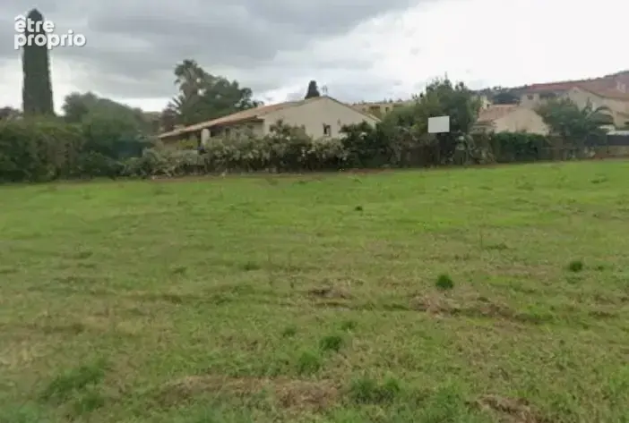 Terrain à BORMES-LES-MIMOSAS