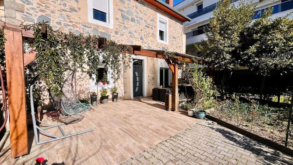 Maison à DOUVAINE