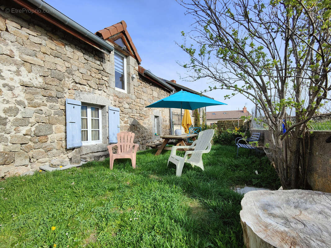 Maison à GREZES