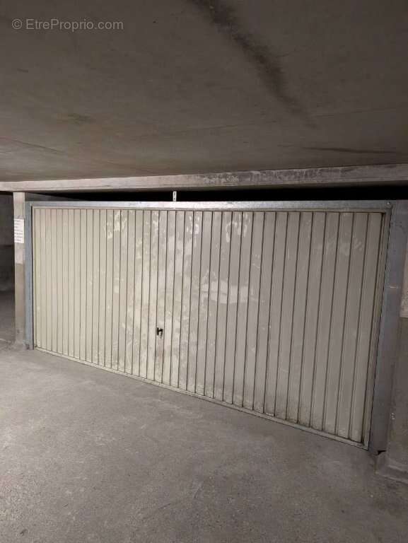 Parking à LYON-3E
