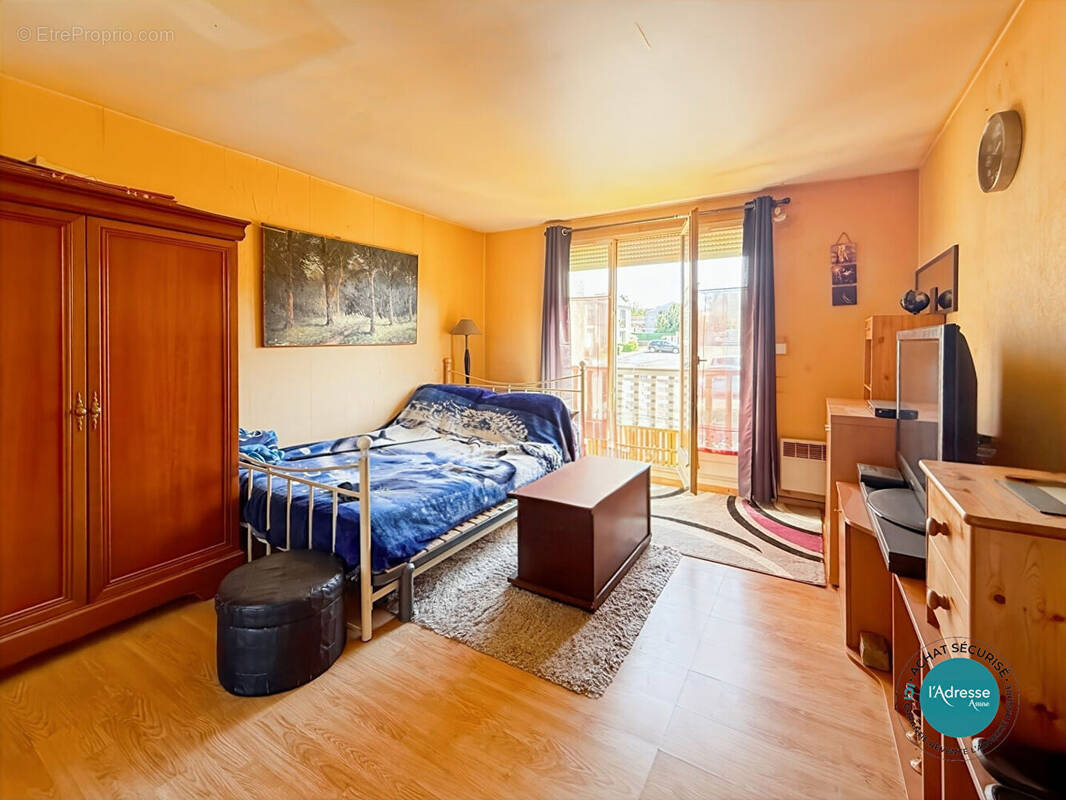 Appartement à MENNECY