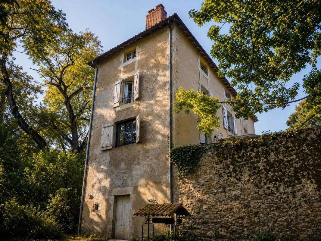 Maison 6 pièces de 143 m² à Moussac - photo 12