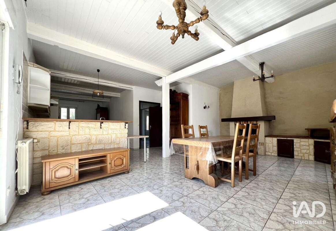Maison 210 m² à Villeseque-Des-Corbieres  - photo 3