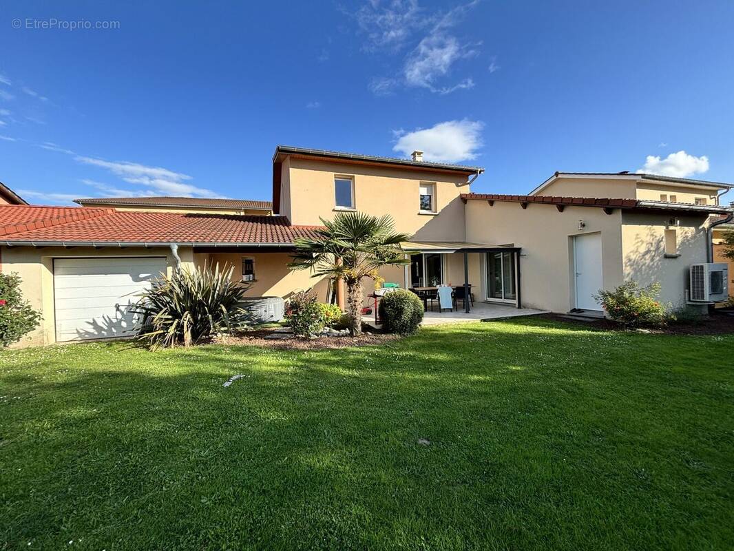 Maison à CORCELLES-EN-BEAUJOLAIS
