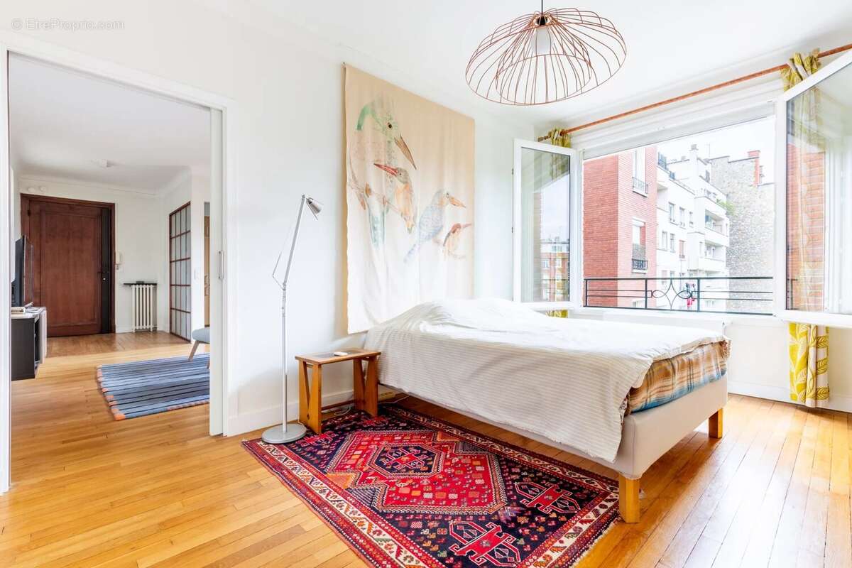 Appartement à NEUILLY-SUR-SEINE