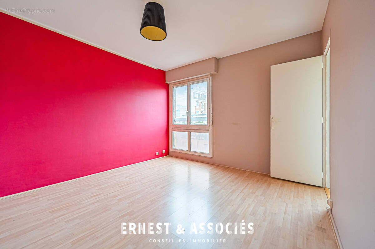 Appartement à PARIS-20E