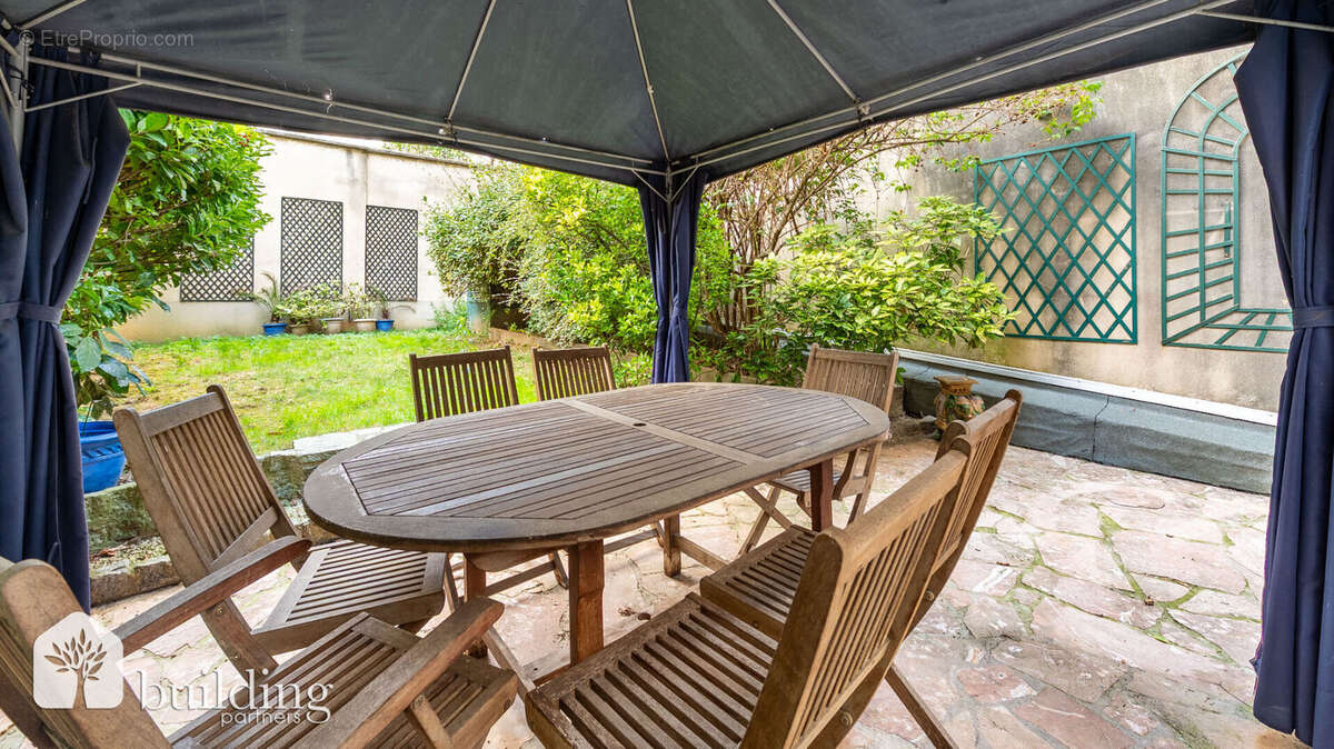 Appartement à NEUILLY-SUR-SEINE