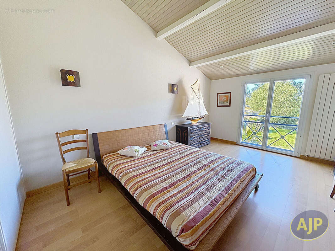 Maison Challans 205 m² avec piscine - photo 9