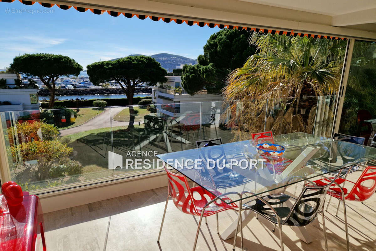 Appartement à MANDELIEU-LA-NAPOULE