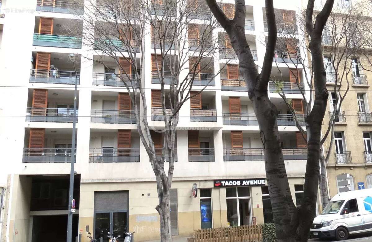 Appartement à MARSEILLE-5E