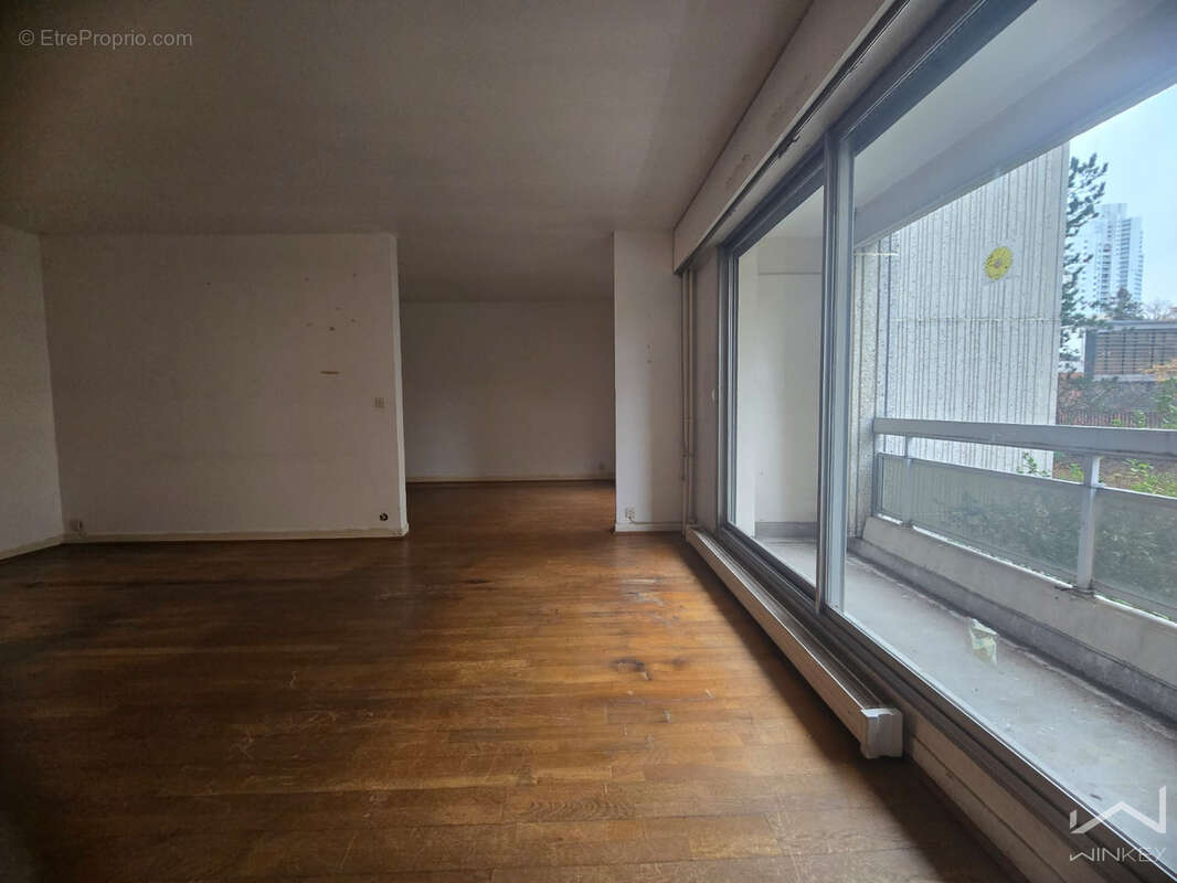 Appartement à PARIS-19E