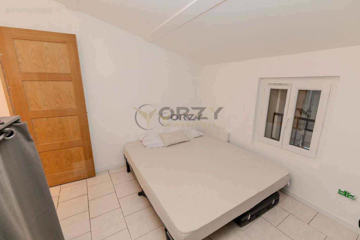 Maison à JONQUIERES-SAINT-VINCENT