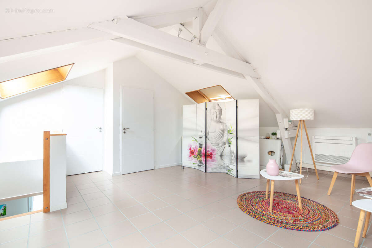 Grenoble - opportunité rare - ensemble immobilier de 4 logements avec garages & dépendances - revenus annuels - photo 3
