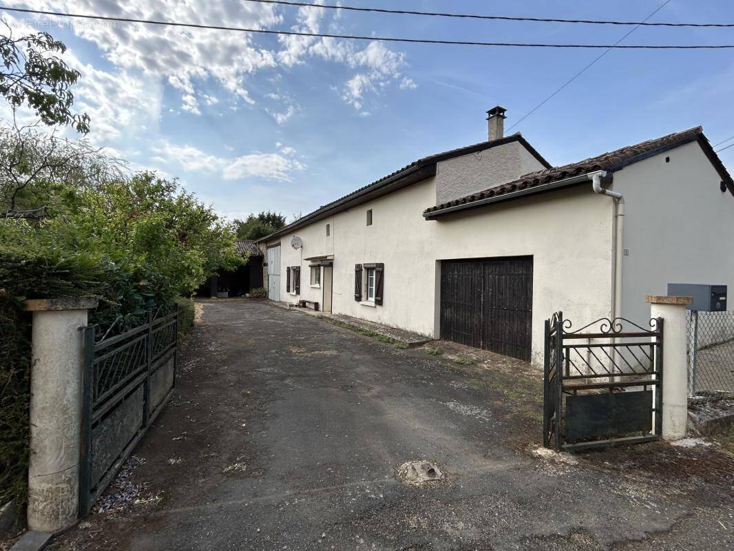 Maison à ROM