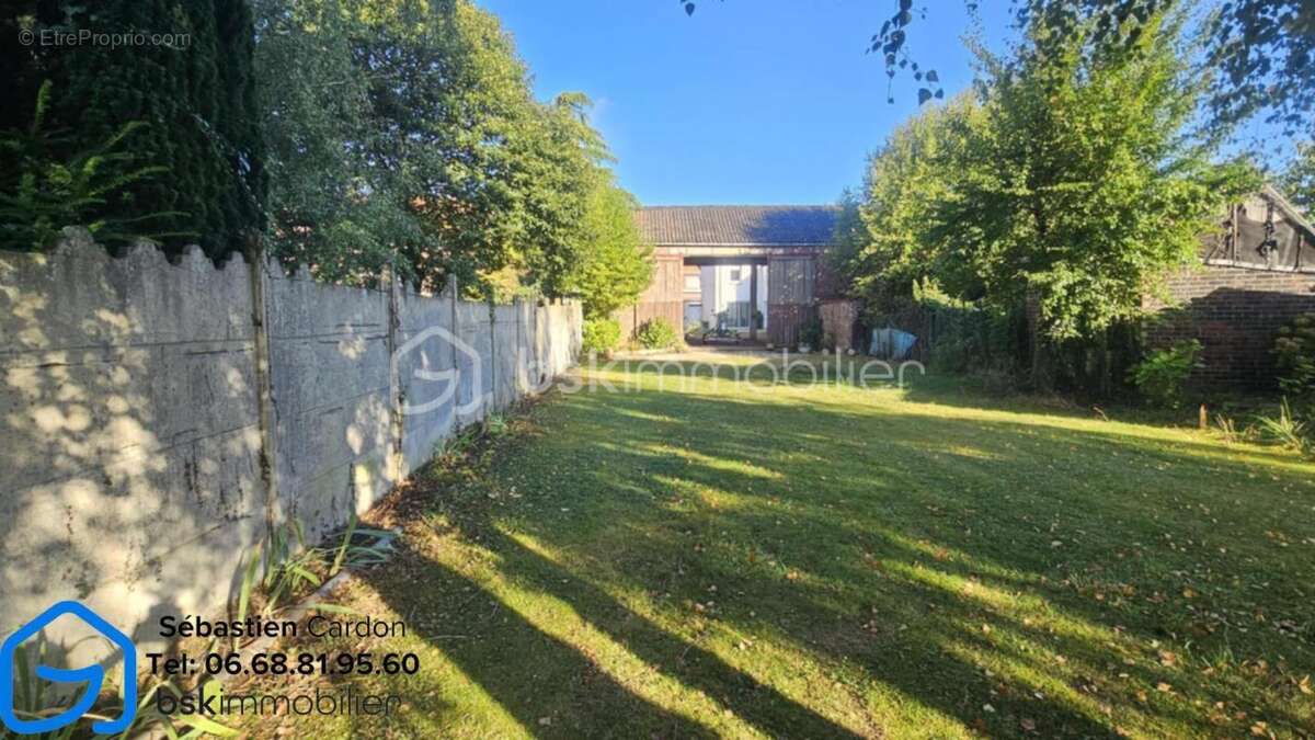 Maison à COURRIERES