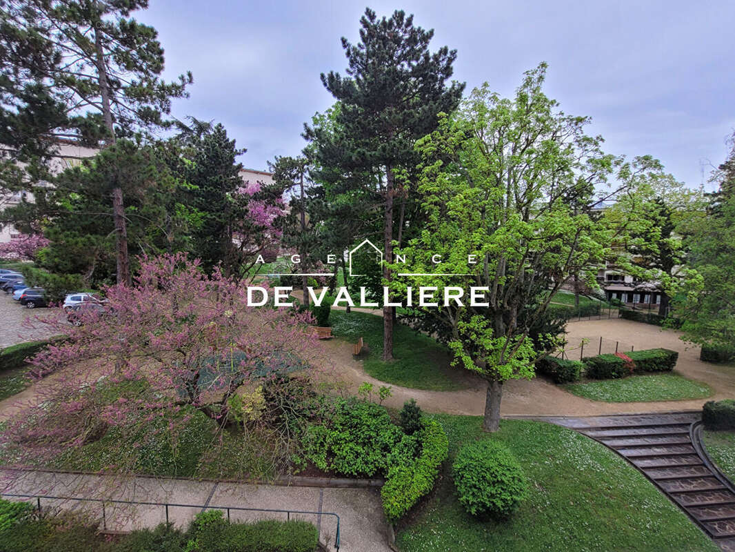 Appartement à SURESNES