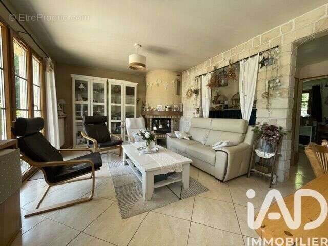 Maison 160 m² à Saint-Pathus  - photo 2