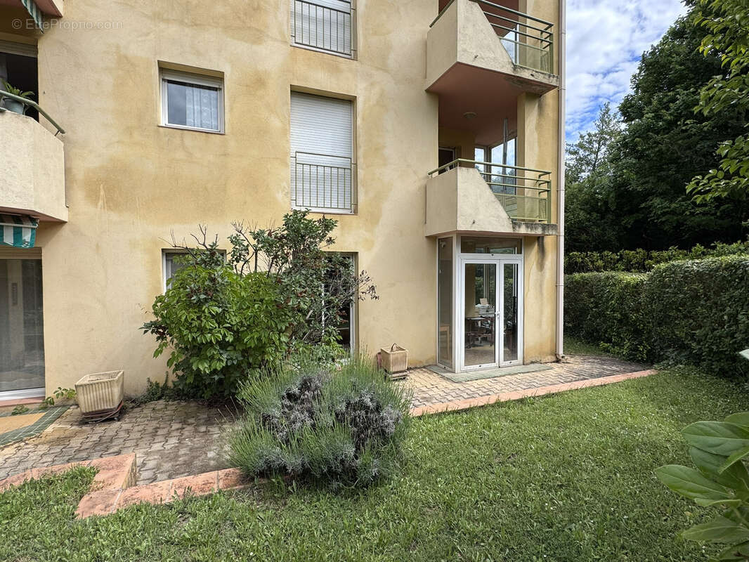 Appartement à L'ISLE-SUR-LA-SORGUE