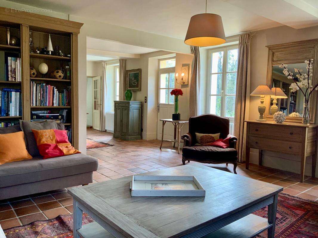 Elégante maison en pierre au coeur de la nature - Vue foret & charme authentiques à Dormelles - photo 8