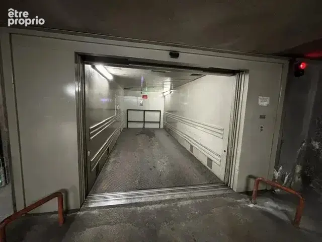 Carre d'or - parking + cave - photo 6