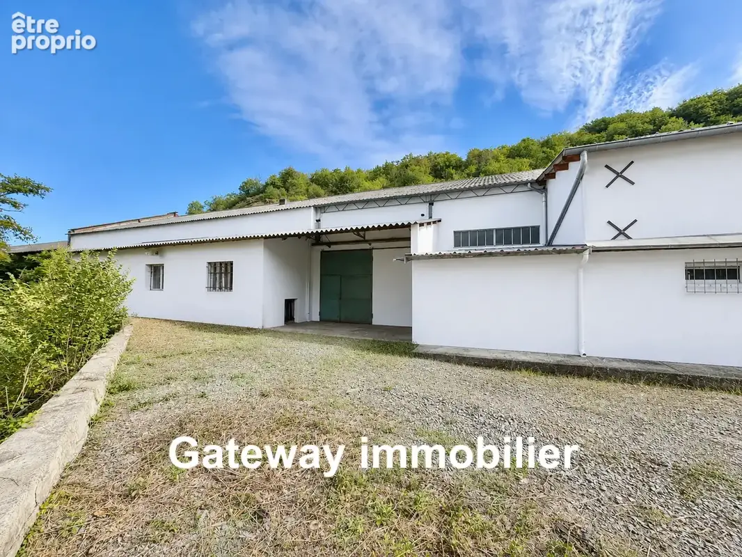 A vendre ensemble immobilier entrepôts/bureau 3346m2 à 03300 cusset - photo 3