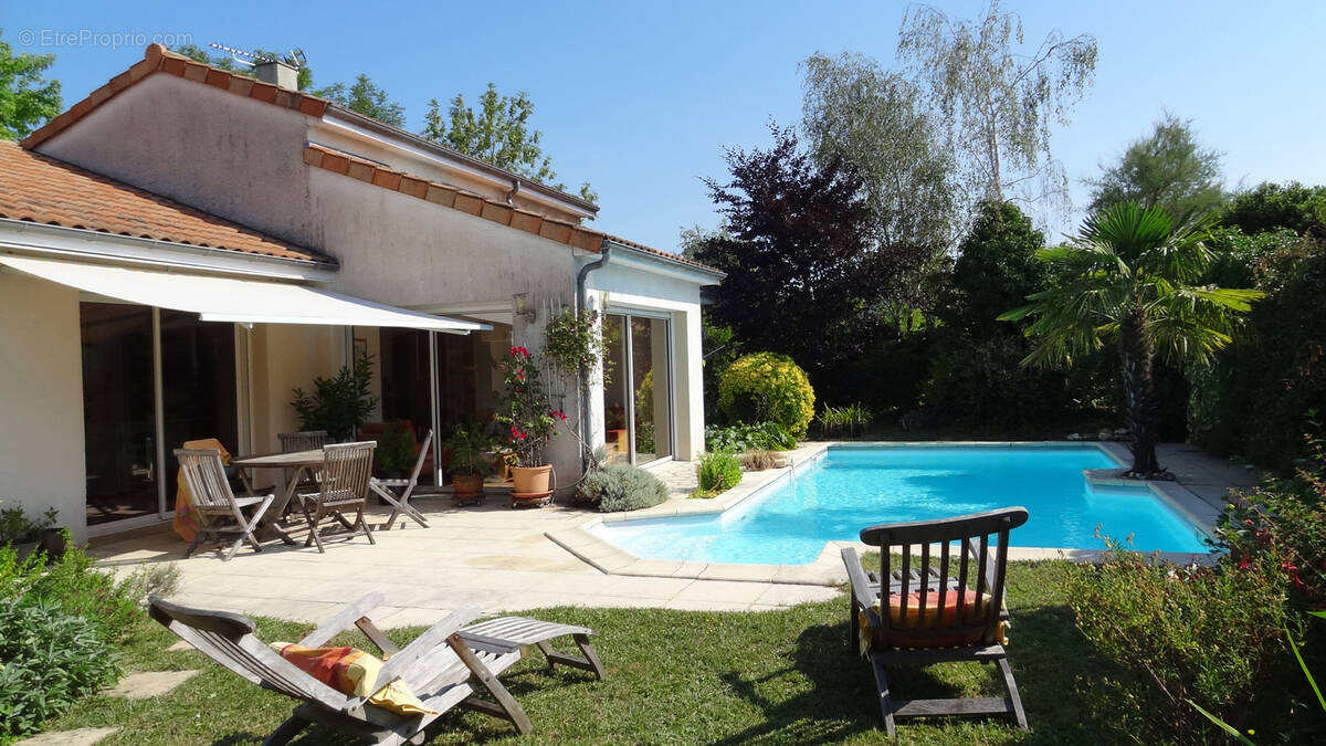 Maison à BUXEROLLES