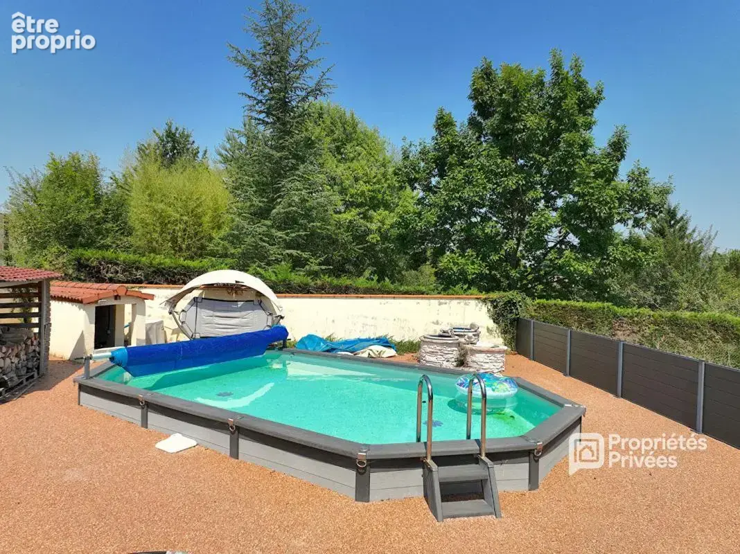 Maison 8 pièces 258 m2 avec piscine sur terrain clos 2832 m2 - photo 5