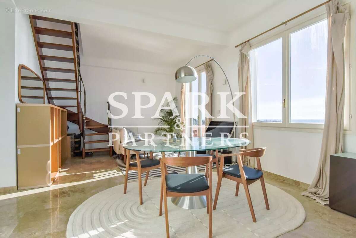 Appartement à CAP-D'AIL