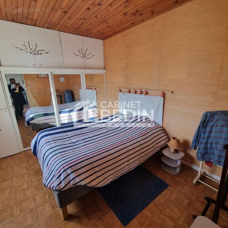 Maison à SAINTE-EULALIE-EN-BORN