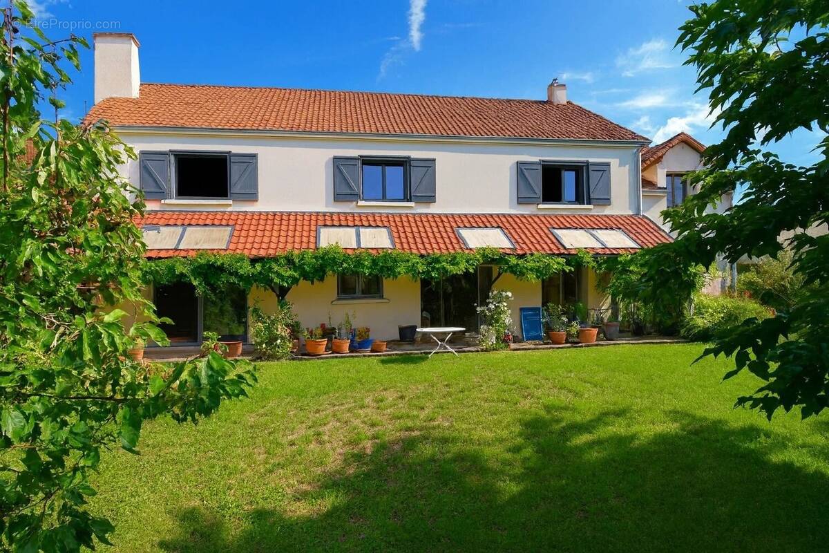 Maison à CROISSY-SUR-SEINE