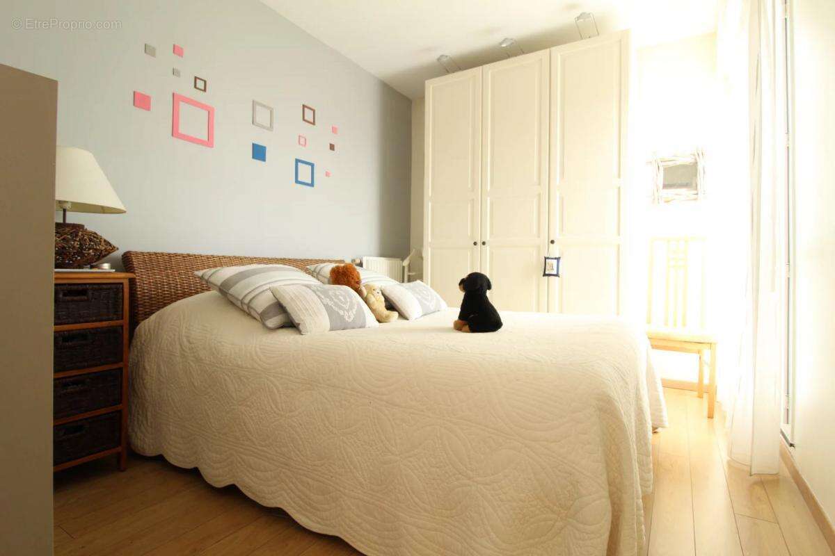 Appartement à LES CLAYES-SOUS-BOIS