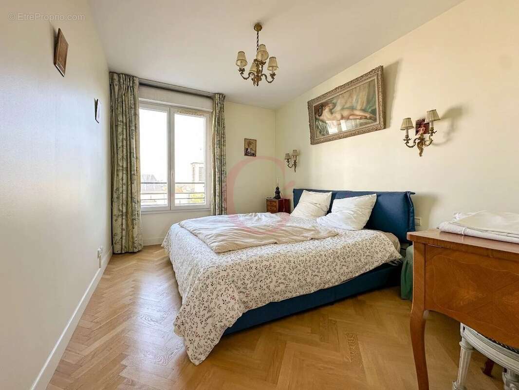 Appartement à BOURG-LA-REINE
