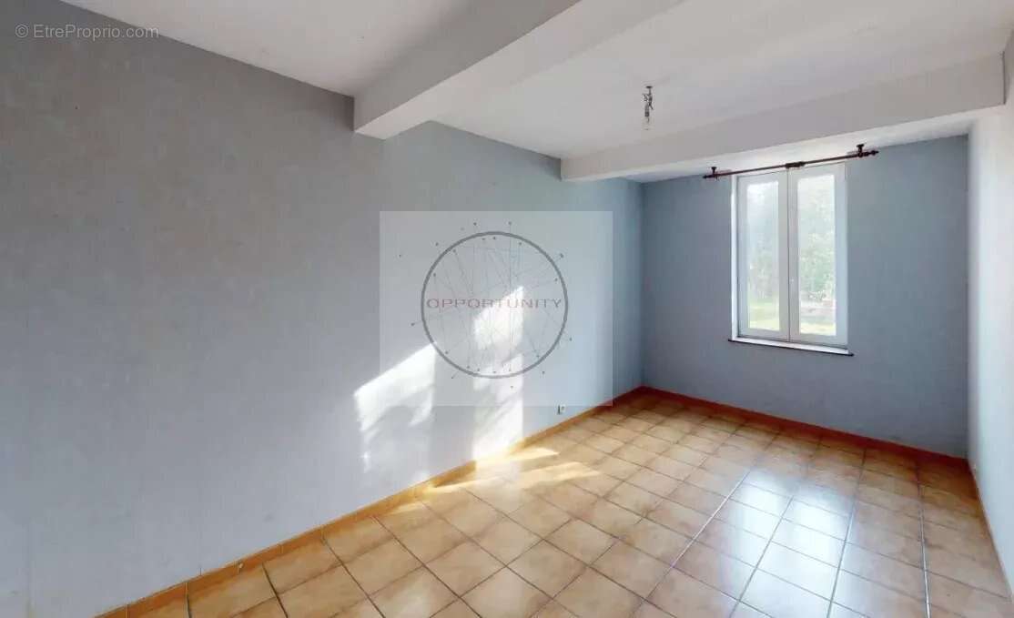 Maison 270 m² à Reynies  - photo 9