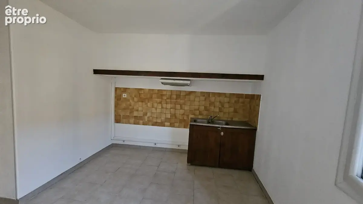 Immeuble de 5 logements 30800 st gilles 330 m2 - photo 9