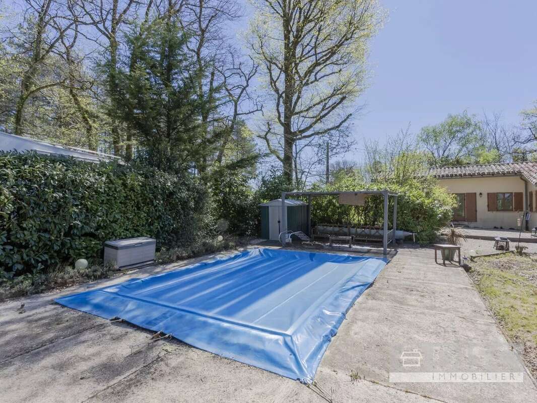 Maison à ROUSSAYROLLES